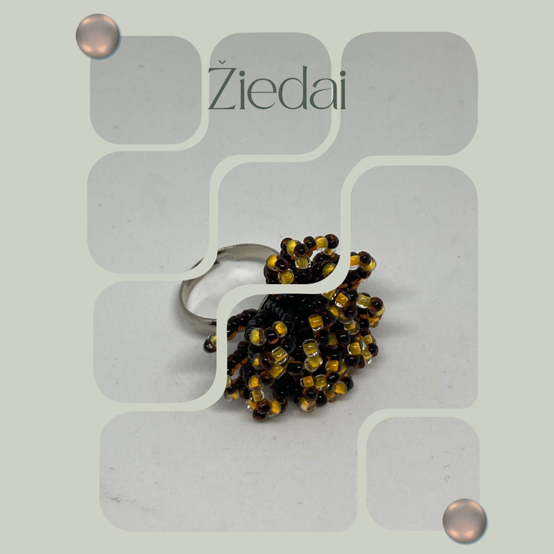 Žiedai - paspausk ir skatyk.